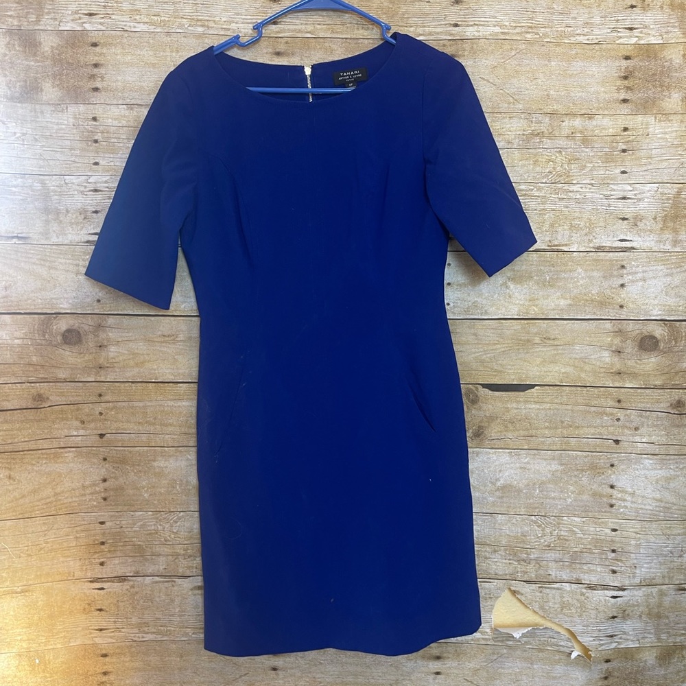 Petite Tahari dress 🛍